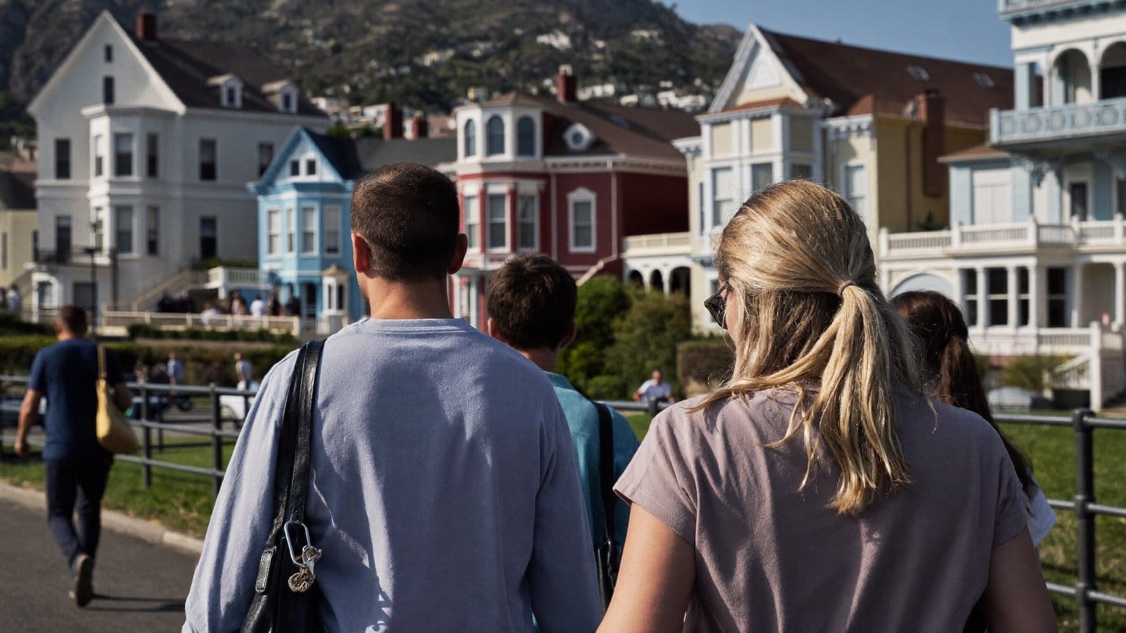 Group on a guided walking tour in San Francisco