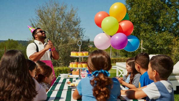 Birthday party entertainer at a Bay Area backyard party